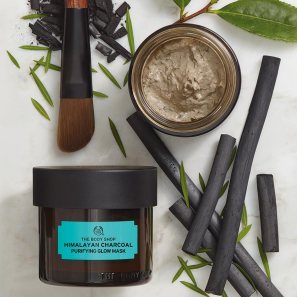 himalayan-charcoal-purifying-glow-mask-2_l.jpg